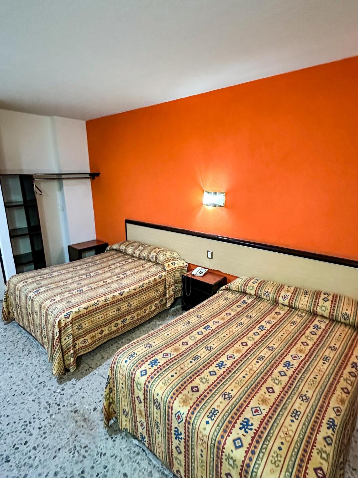 Hotel Montreal Leon Luaran gambar