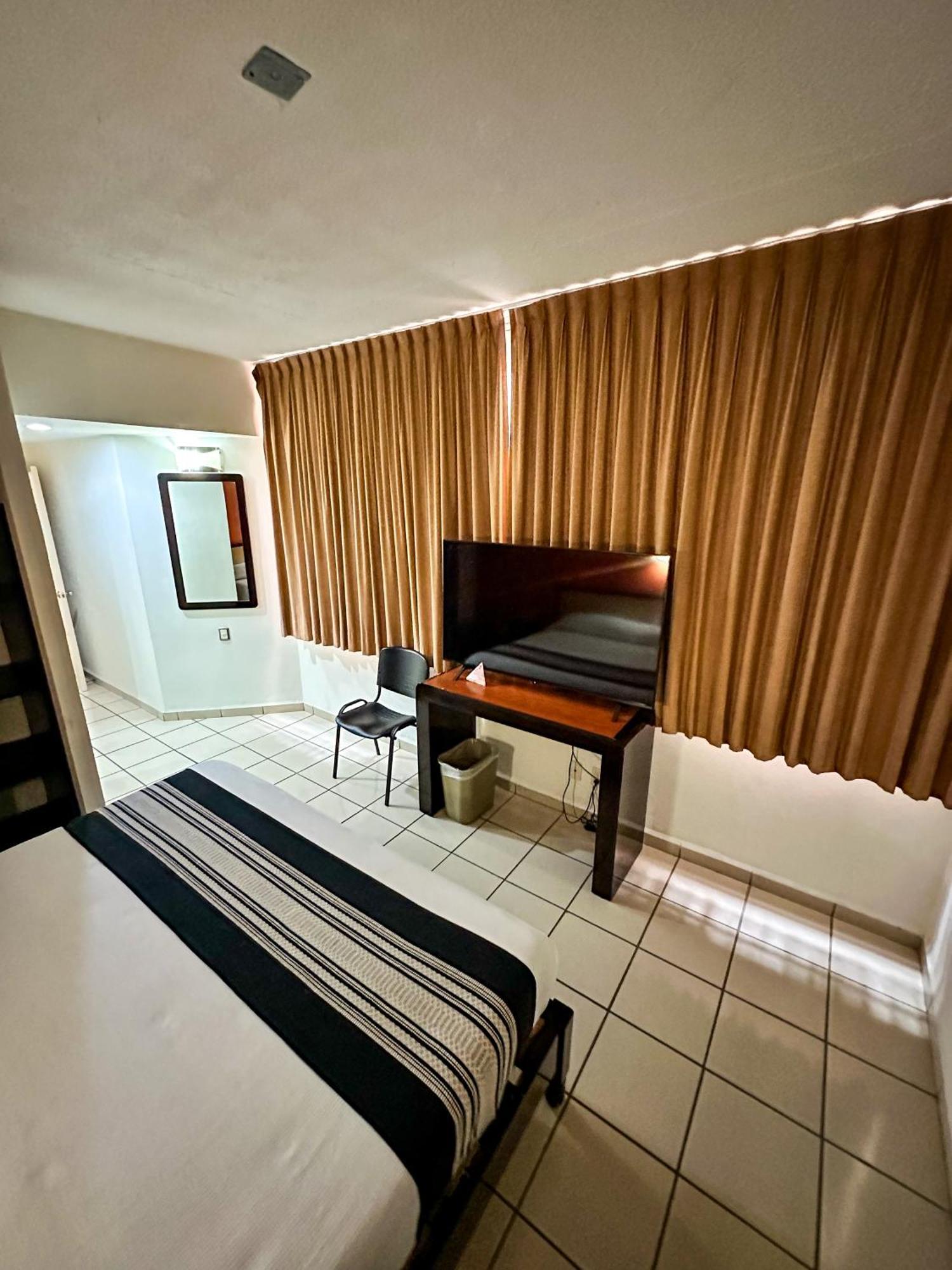 Hotel Montreal Leon Luaran gambar