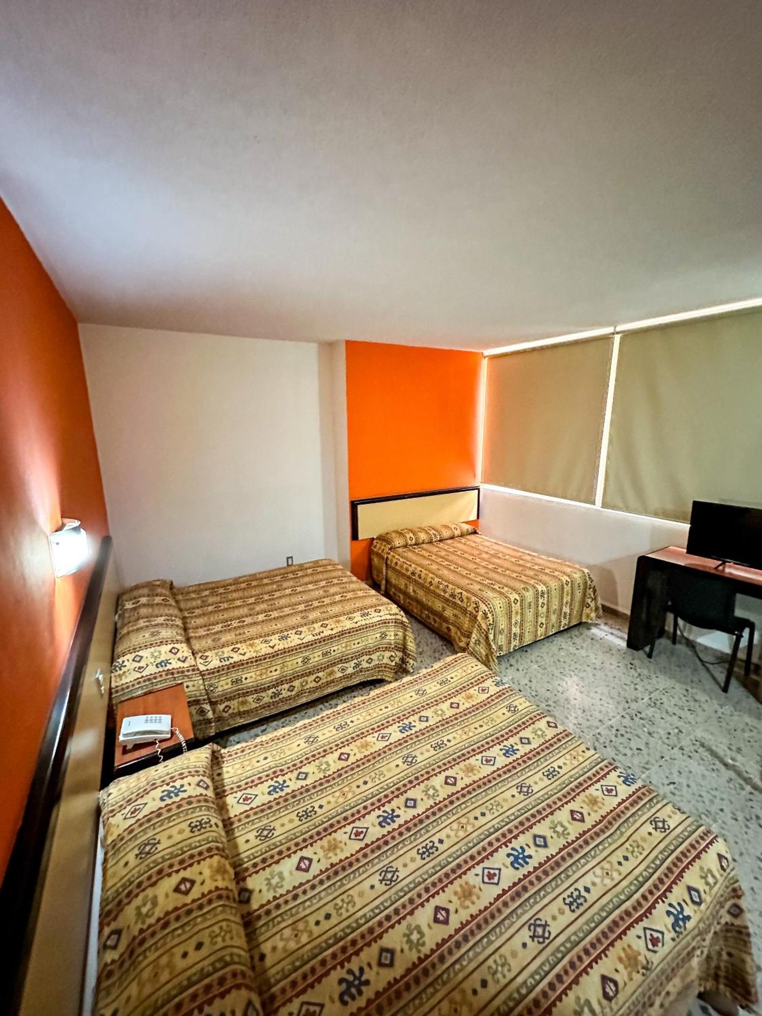 Hotel Montreal Leon Luaran gambar