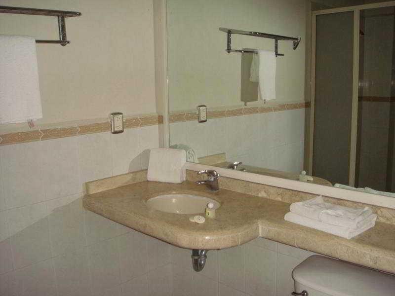 Hotel Montreal Leon Luaran gambar