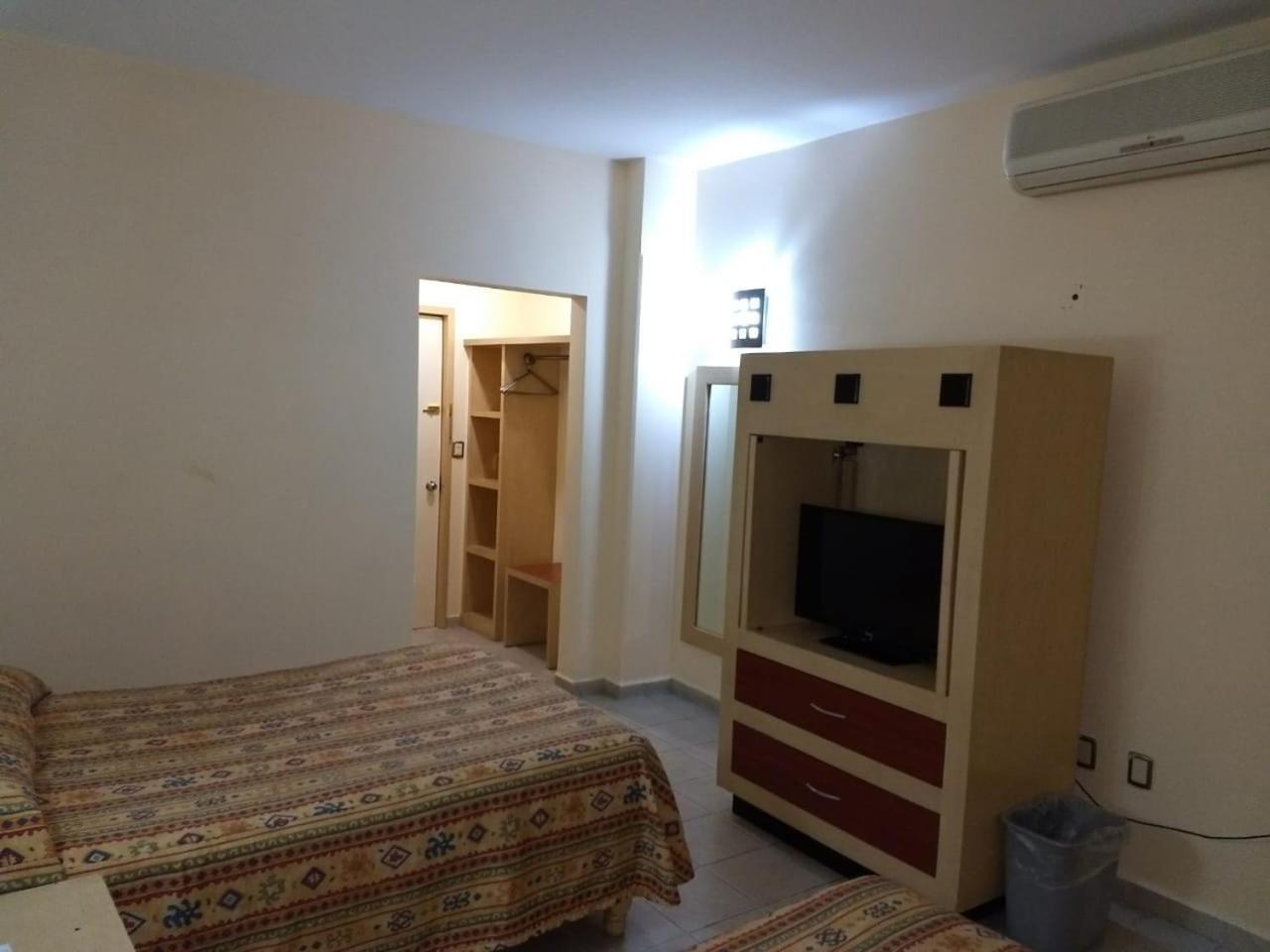 Hotel Montreal Leon Luaran gambar