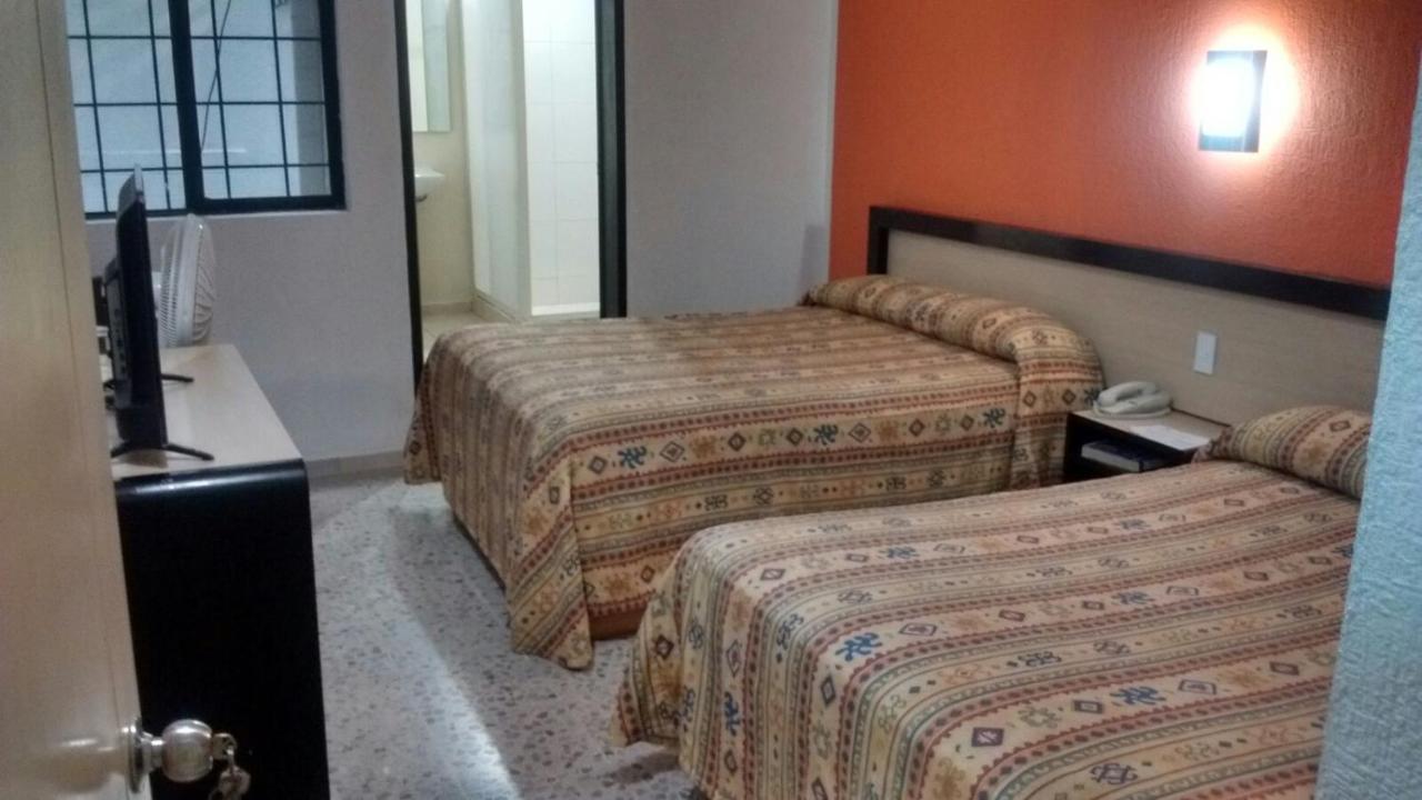Hotel Montreal Leon Luaran gambar